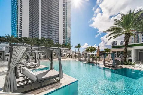 851 NE 1st Avenue Miami FL 33132