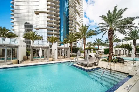 851 NE 1st Avenue Miami FL 33132