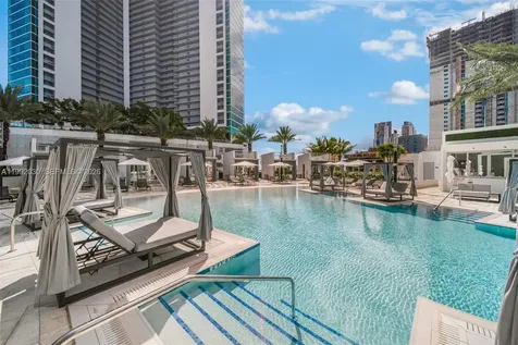 851 NE 1st Avenue Miami FL 33132