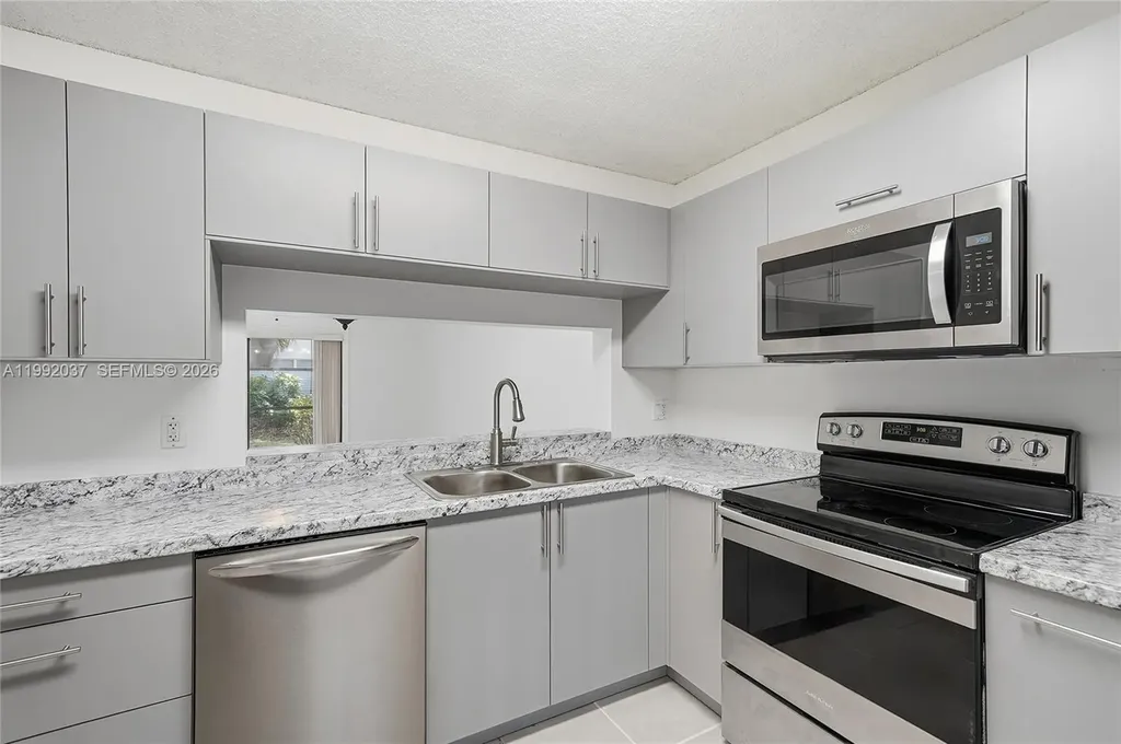 2376 NW 89th Drive Coral Springs FL 33065