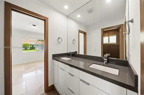 15501 SW 77th Avenue Palmetto Bay FL 33157
