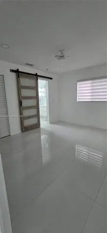1284 W 38th Place Hialeah FL 33012