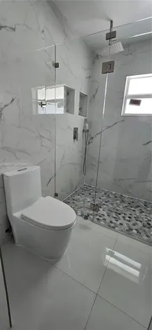 1284 W 38th Place Hialeah FL 33012
