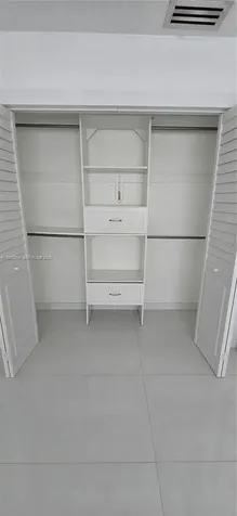 1284 W 38th Place Hialeah FL 33012
