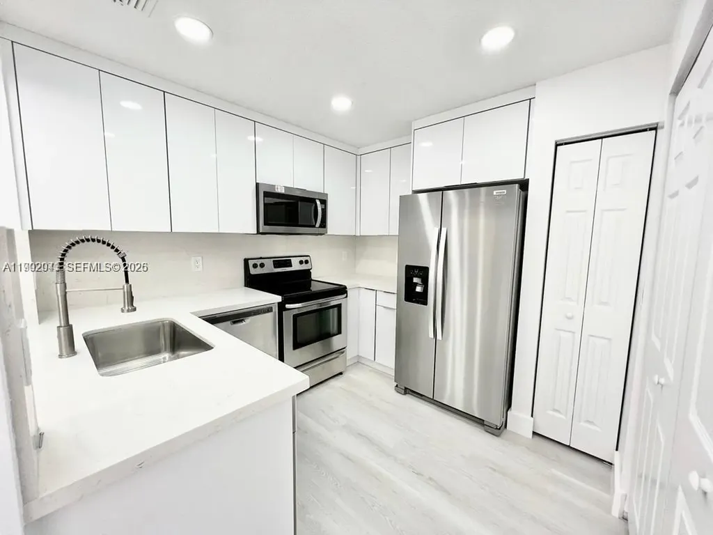 4911 Spinnaker Drive Dania Beach FL 33312