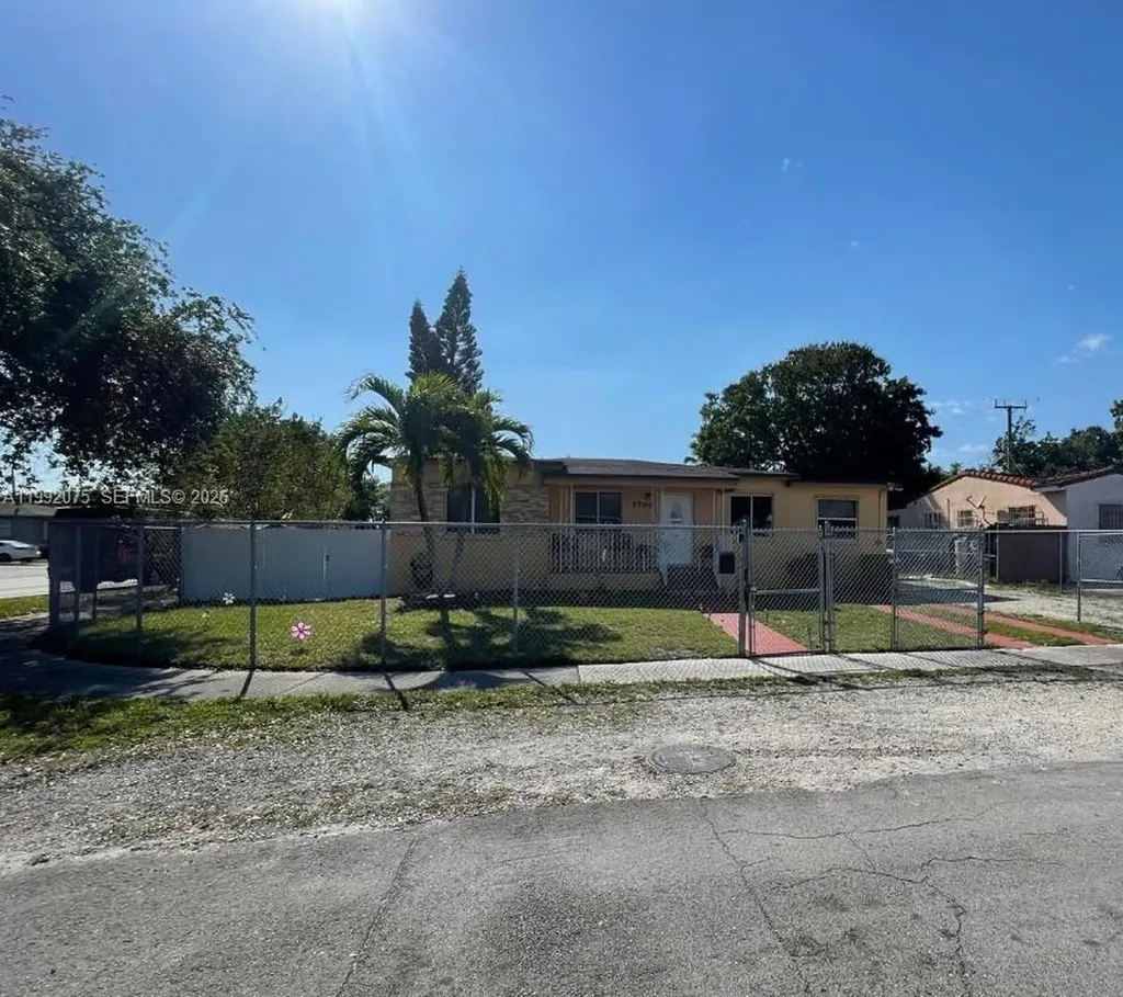 3700 W 6th Lane Hialeah FL 33012