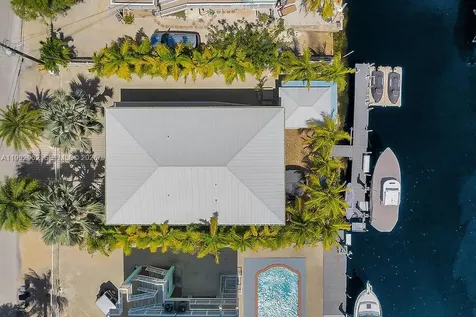 105 2nd Lane Key Largo FL 33037
