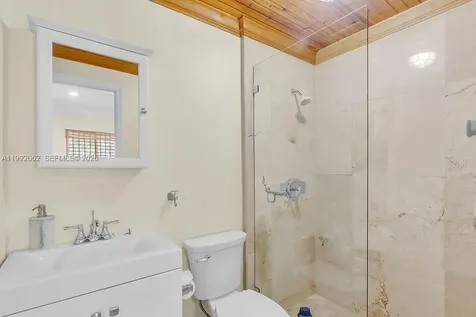 105 2nd Lane Key Largo FL 33037