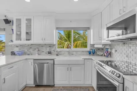 105 2nd Lane Key Largo FL 33037