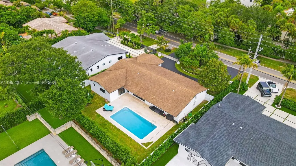 1850 NE 199th Street Miami FL 33179