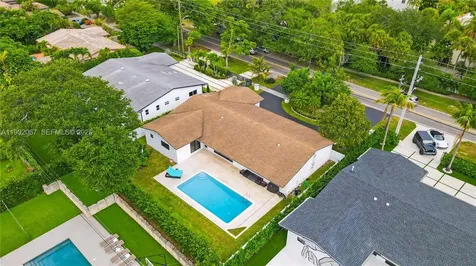 1850 NE 199th Street Miami FL 33179