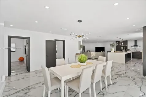 1850 NE 199th Street Miami FL 33179