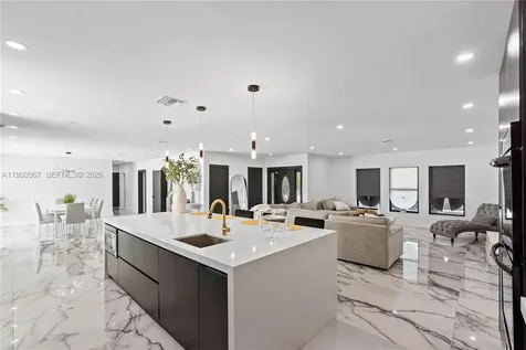 1850 NE 199th Street Miami FL 33179