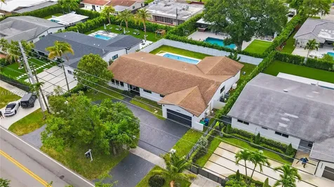 1850 NE 199th Street Miami FL 33179