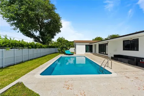 1850 NE 199th Street Miami FL 33179