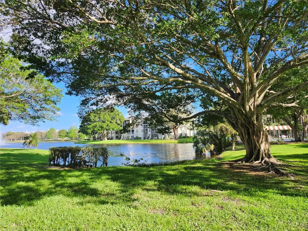 9410 Poinciana Place Davie FL 33324