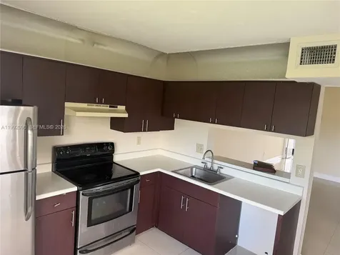 1211 S Independence Drive Homestead FL 33034
