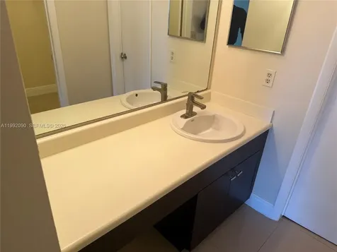 1211 S Independence Drive Homestead FL 33034