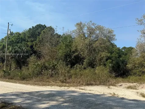 240 S Estribo Street Clewiston FL 33440