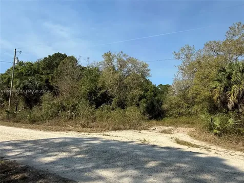 240 S Estribo Street Clewiston FL 33440