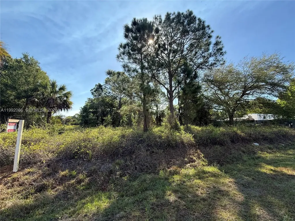 425 S Datil Street Clewiston FL 33440