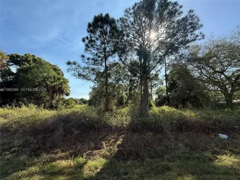 425 S Datil Street Clewiston FL 33440