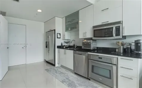 60 SW 13th Street Miami FL 33130