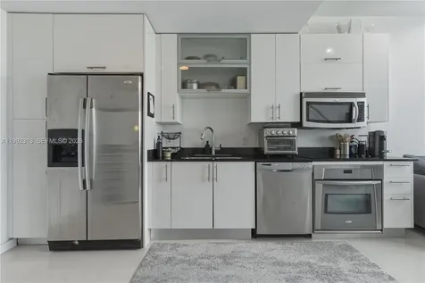 60 SW 13th Street Miami FL 33130