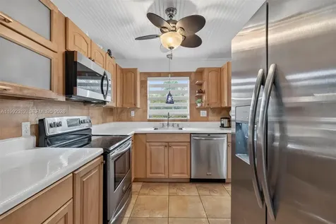 9821 Sunrise Lakes Boulevard Sunrise FL 33322