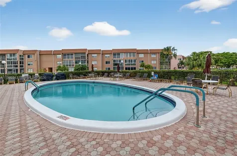 9821 Sunrise Lakes Boulevard Sunrise FL 33322