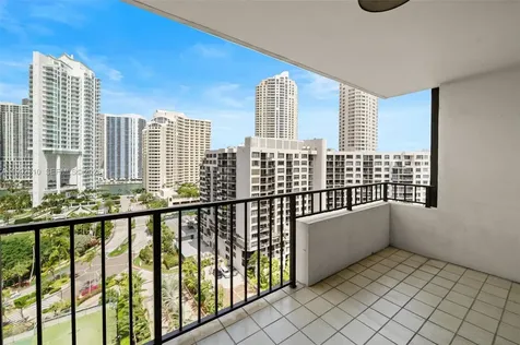 520 Brickell Key Drive Miami FL 33131