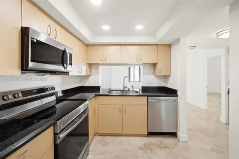 520 Brickell Key Drive Miami FL 33131