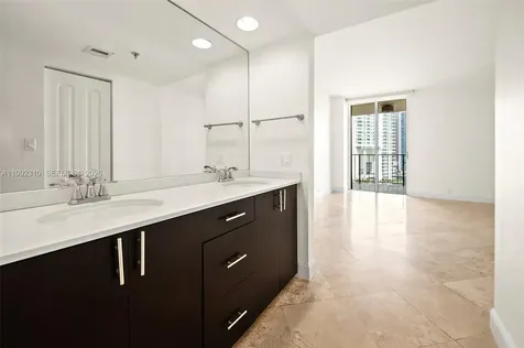 520 Brickell Key Drive Miami FL 33131