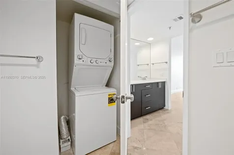 520 Brickell Key Drive Miami FL 33131
