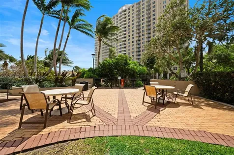 520 Brickell Key Drive Miami FL 33131