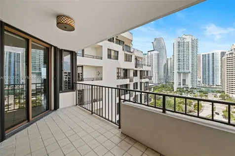 520 Brickell Key Drive Miami FL 33131