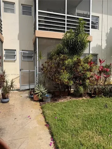 17090 NE 14th Avenue Miami FL 33162