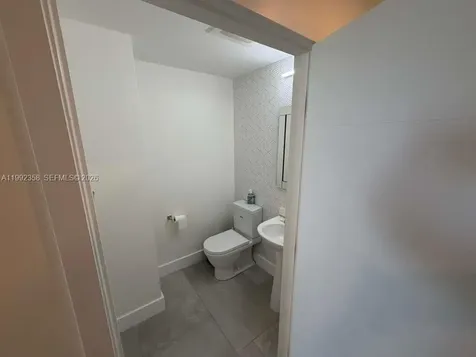 3330 NE 190th Street Aventura FL 33180