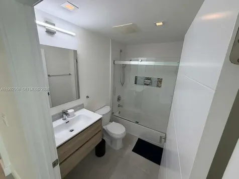 3330 NE 190th Street Aventura FL 33180