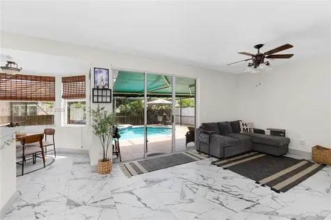 337 SW 188th Terrace Pembroke Pines FL 33029