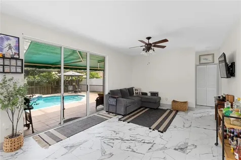 337 SW 188th Terrace Pembroke Pines FL 33029