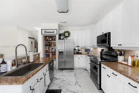 337 SW 188th Terrace Pembroke Pines FL 33029