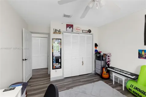 337 SW 188th Terrace Pembroke Pines FL 33029