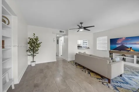 101 Lincoln Court Deerfield Beach FL 33442