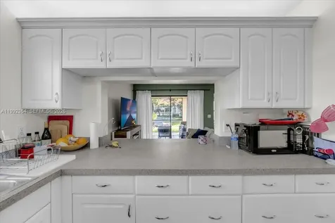 101 Lincoln Court Deerfield Beach FL 33442