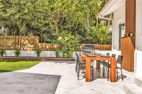 320 NE 88th Street El Portal FL 33138