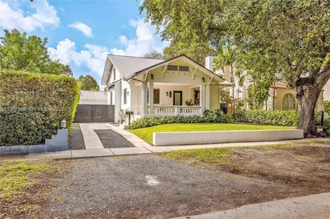 320 NE 88th Street El Portal FL 33138