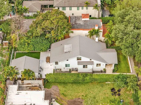320 NE 88th Street El Portal FL 33138