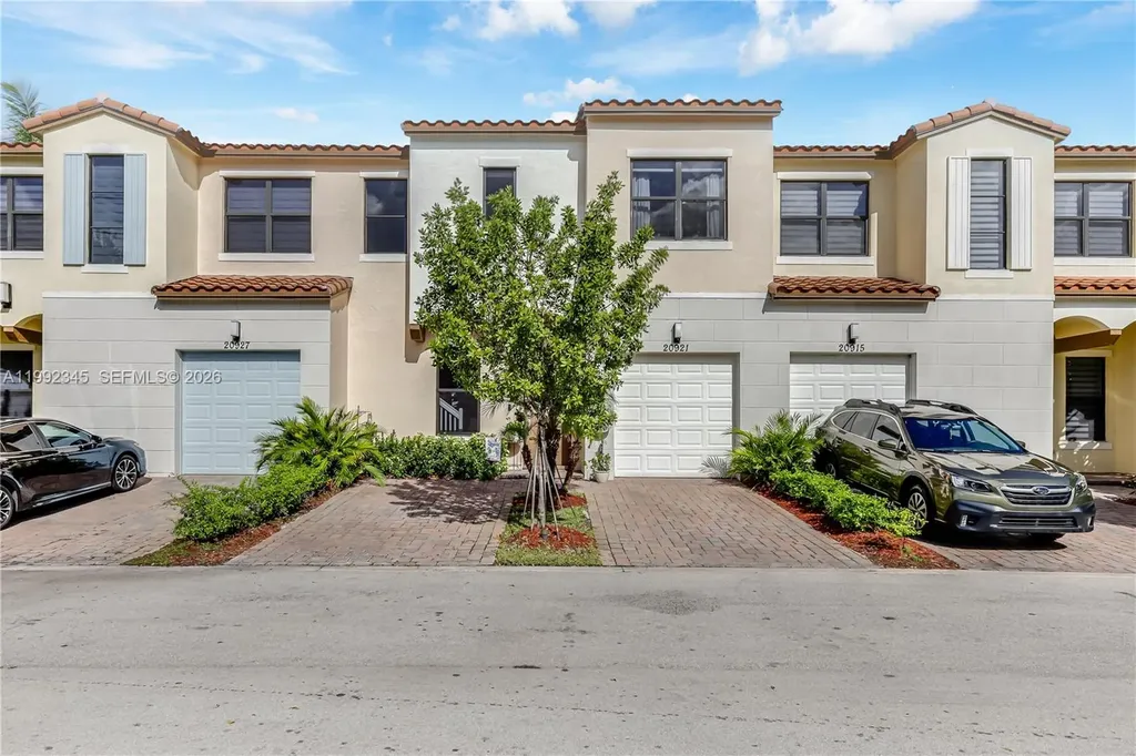 20921 NW 1st Court Pembroke Pines FL 33029