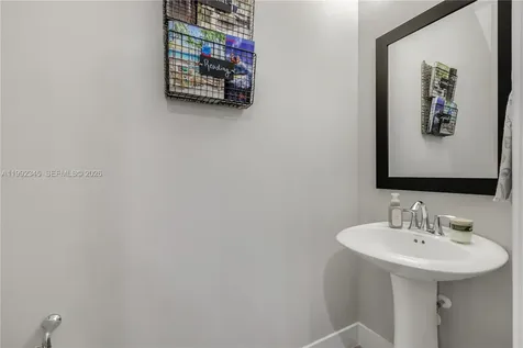 20921 NW 1st Court Pembroke Pines FL 33029